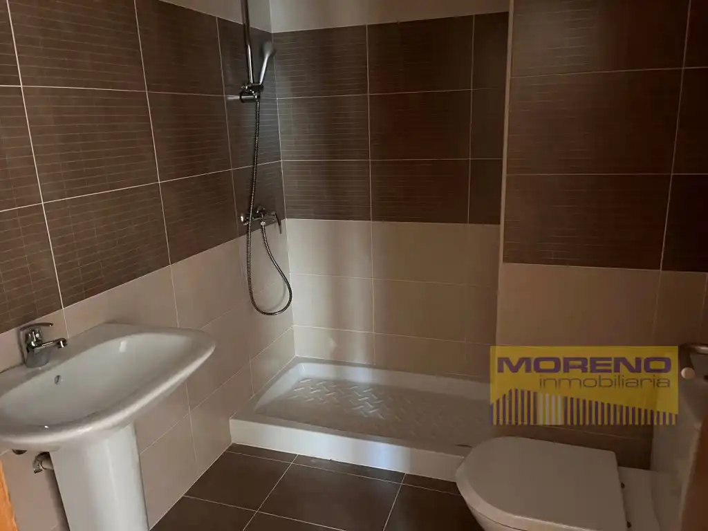 Bathroom of Flat for sale in Sarria