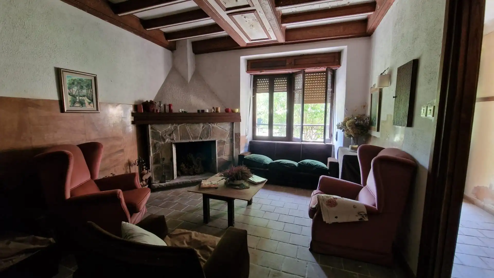 Sala d'estar de Finca rústica en venda en Lena amb Jardí privat, Terrassa i Balcó