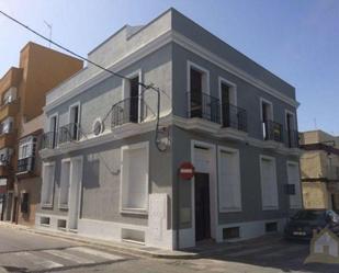 Exterior view of House or chalet for sale in San Fernando  with Terrace and Storage room