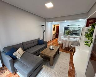 Sala d'estar de Pis de lloguer en Gijón  amb Calefacció