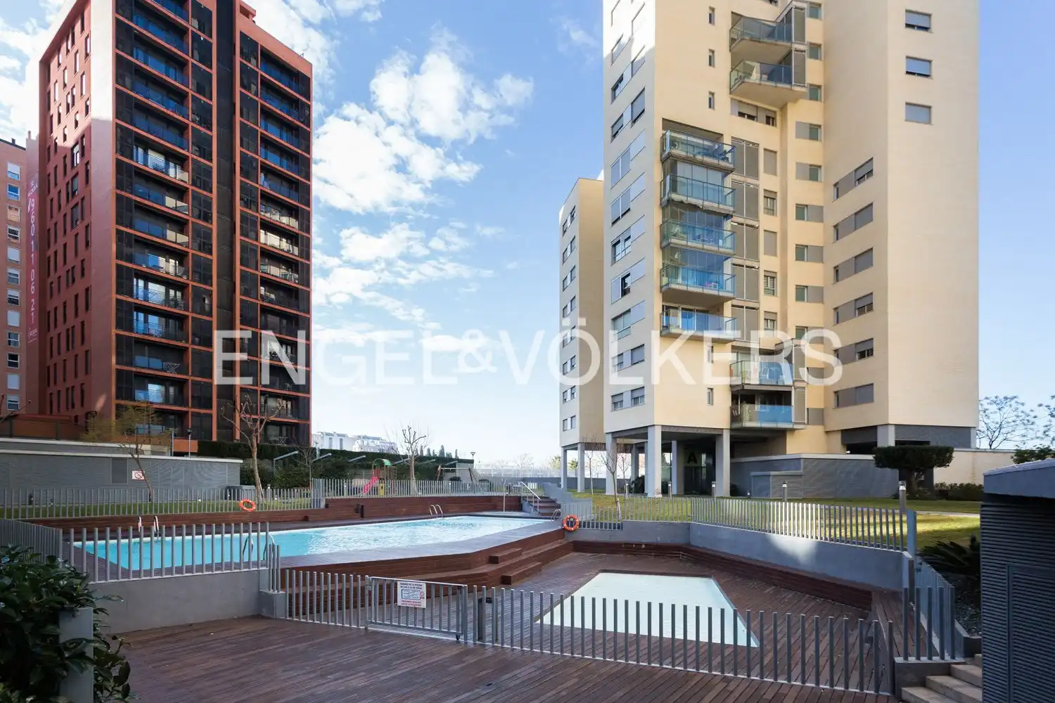 Swimming pool of Duplexes for sale in Valencia  with Air Conditioner, Heating and Private garden