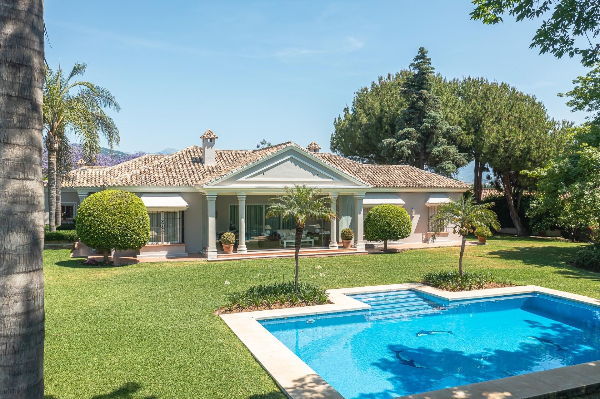 Garden of House or chalet for sale in Marbella  with Air Conditioner, Private garden and Terrace