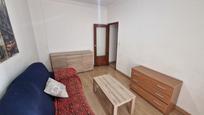 Dormitori de Pis en venda en Ourense Capital  amb Calefacció, Parquet i Moblat