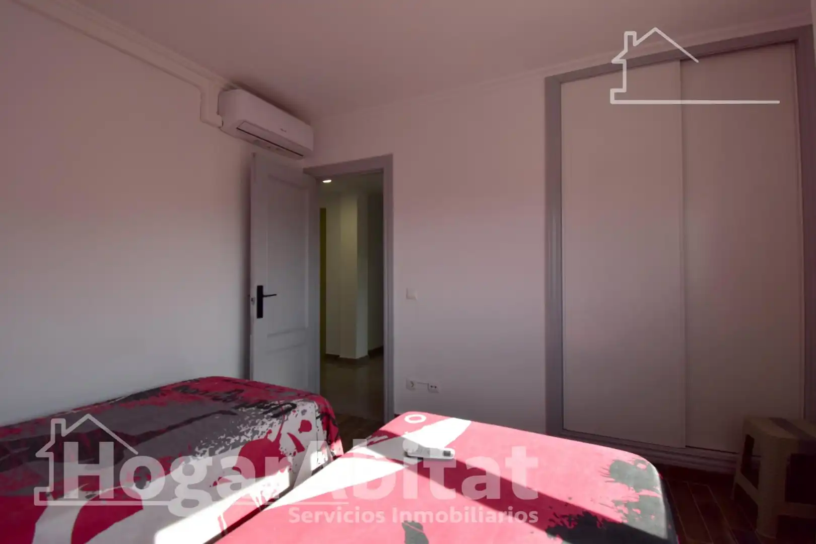 Habitación de Casa adosada en venta en Guardamar de la Safor con Terraza, Trastero y Balcón