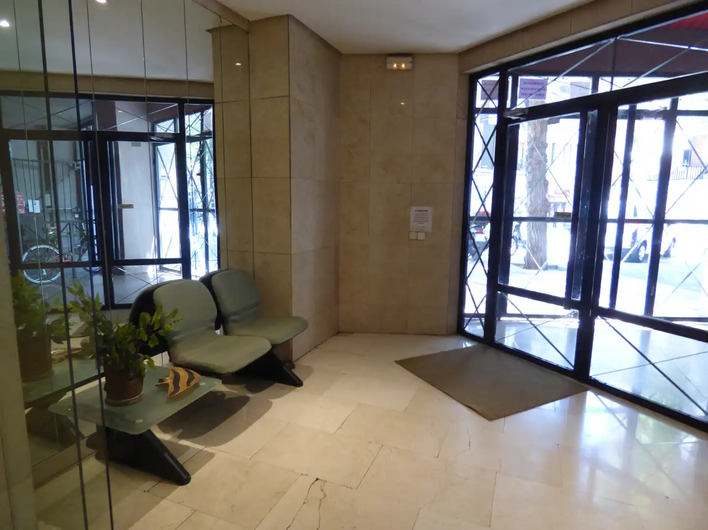 Flat for rent in Madrid  with Air Conditioner, Heating and Furnished