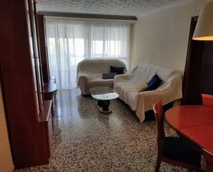 Living room of Flat for sale in  Sevilla Capital  with Air Conditioner, Heating and Private garden