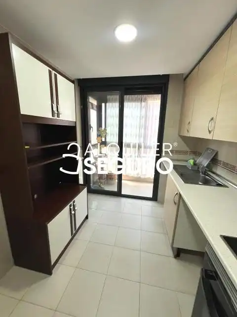 Cocina de Piso de alquiler en Parla con Calefacción, Terraza y Trastero