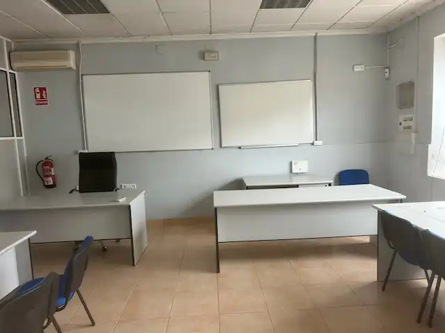 Commercial properties for rent in Puertollano  with Air Conditioner and Furnished