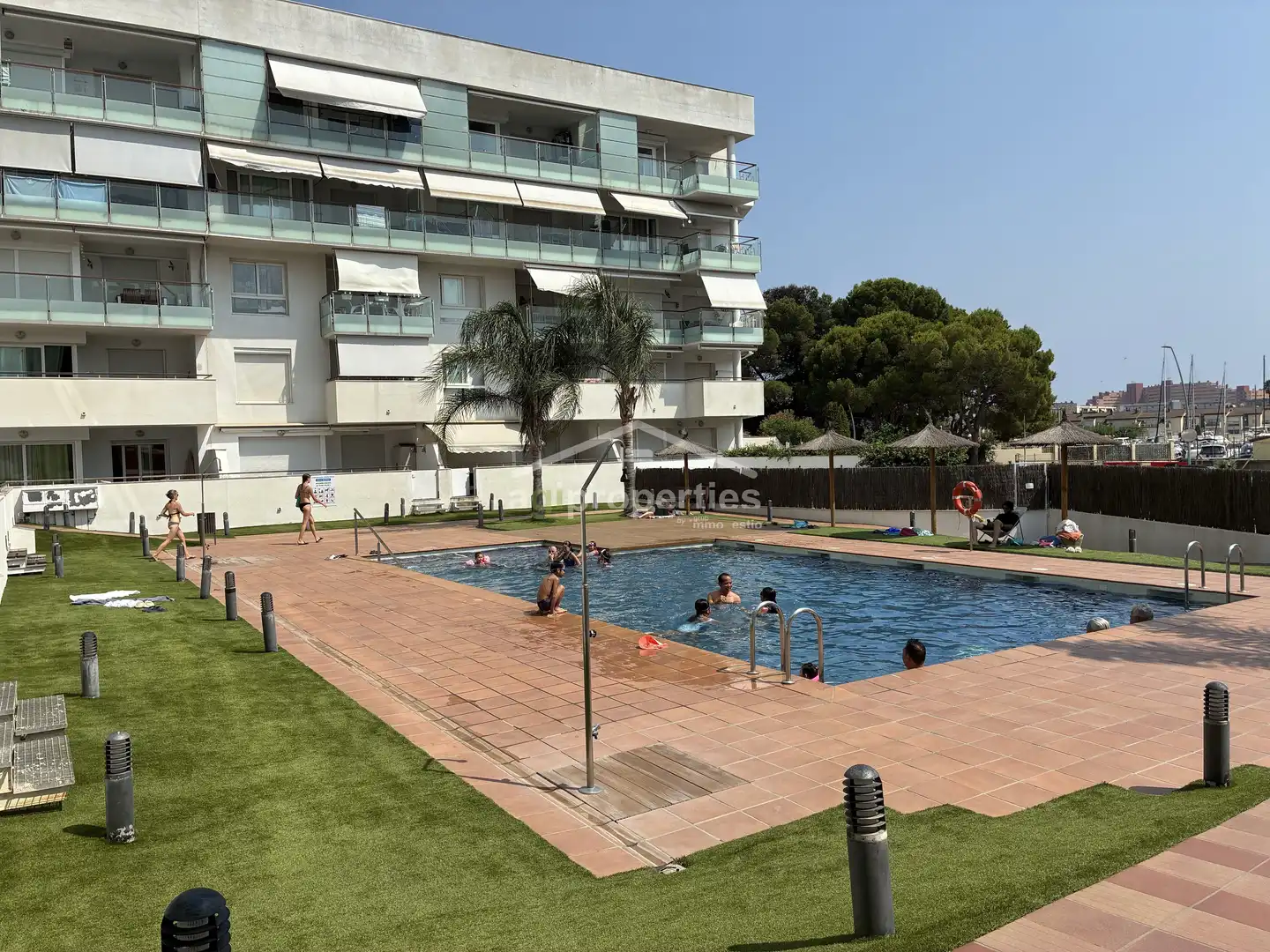 Swimming pool of Apartments for sale in Roses  with Parquet flooring, Terrace and Furnished