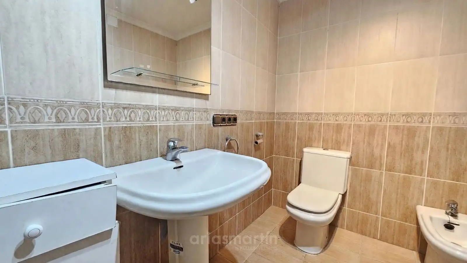 Baño de Piso de alquiler en Salamanca con Calefacción, Terraza y Amueblado