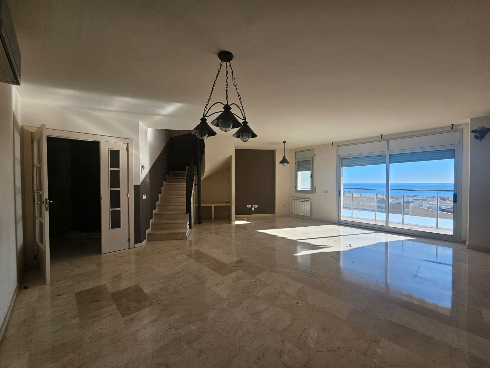 Sala d'estar de Dúplex en venda en  Tarragona Capital amb Aire condicionat, Calefacció i Terrassa