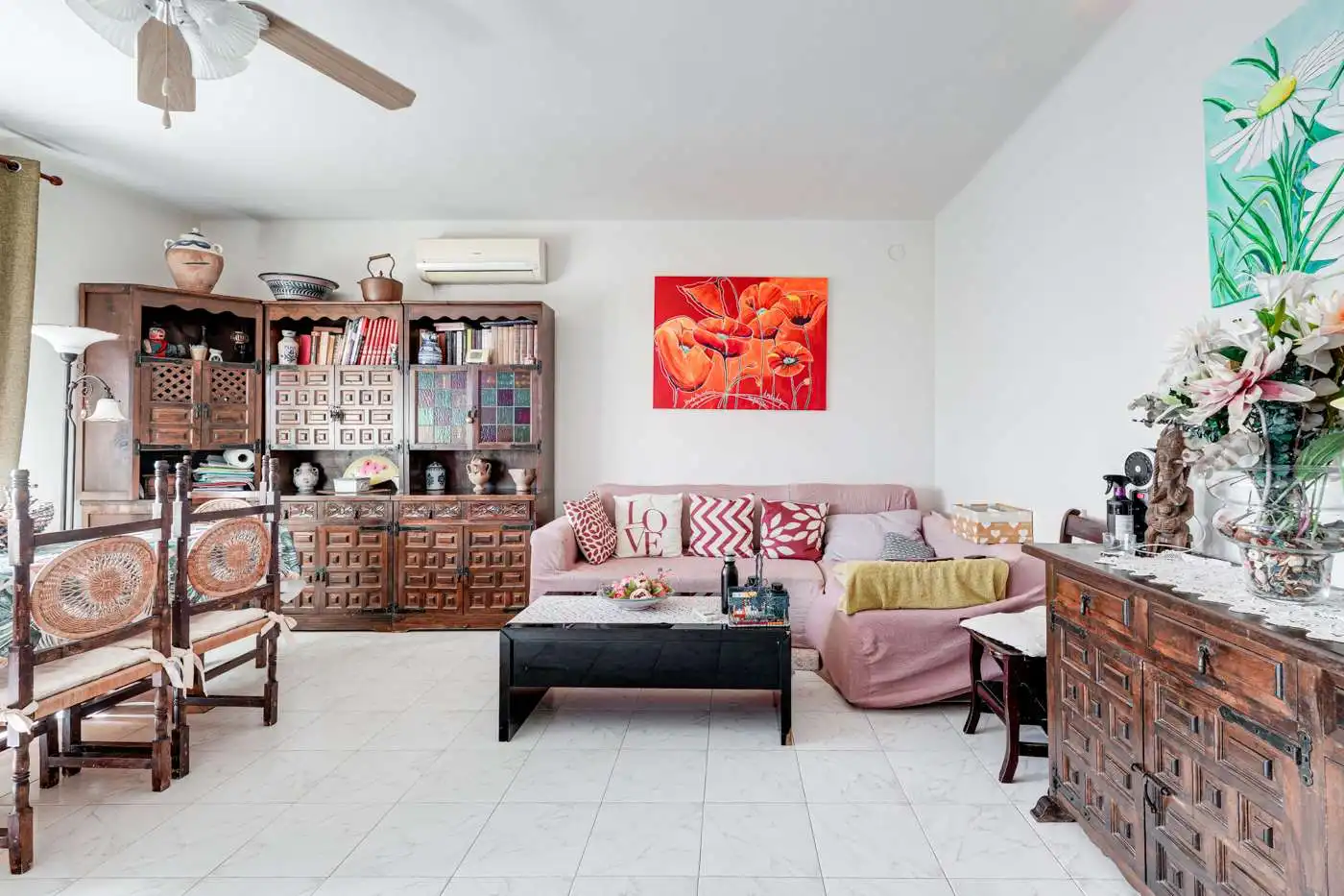Sala de estar de Casa o chalet en venta en Mont-roig del Camp con Aire acondicionado, Jardín privado y Terraza