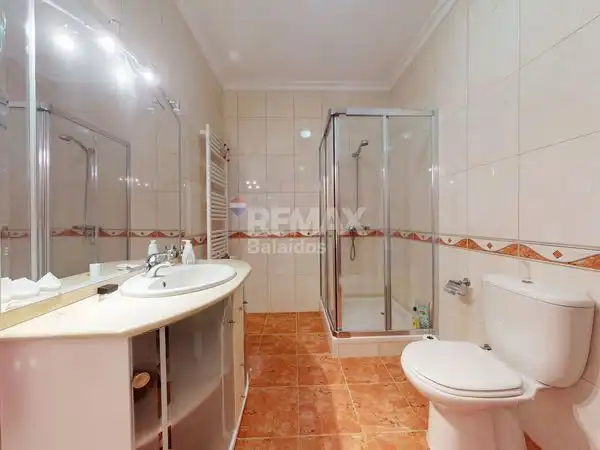 Bany de Casa o xalet en venda en A Cañiza   amb Calefacció, Jardí privat i Terrassa