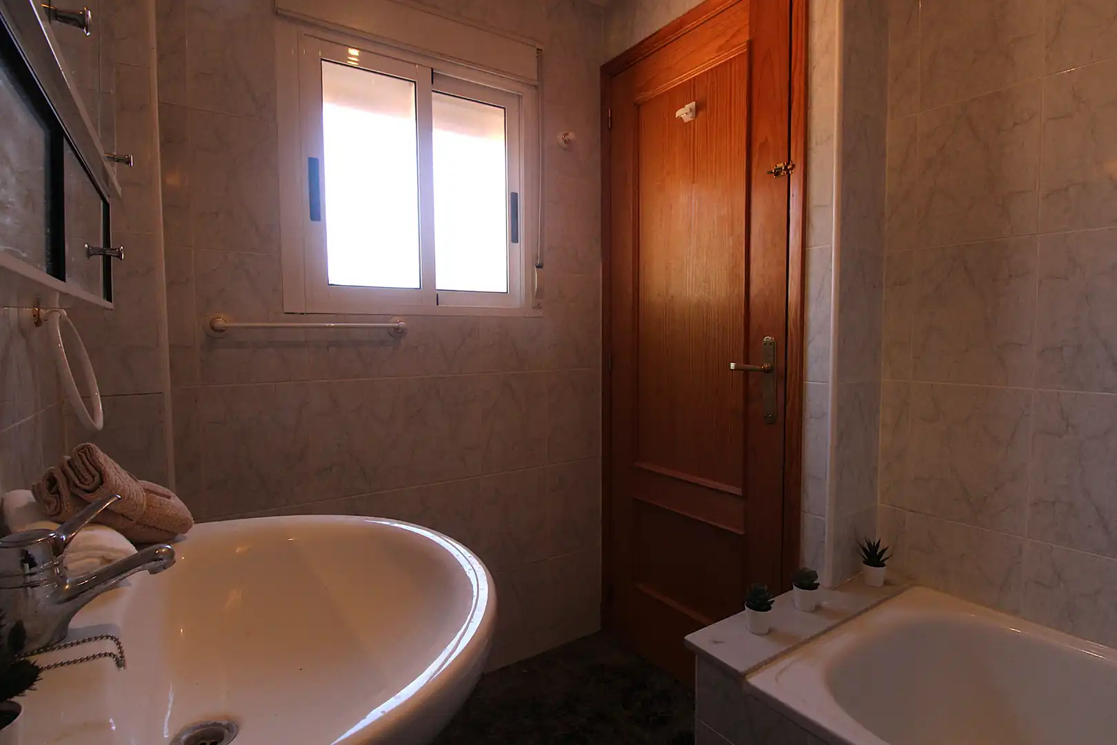 Baño de Casa adosada en venta en Almansa con Terraza y Trastero