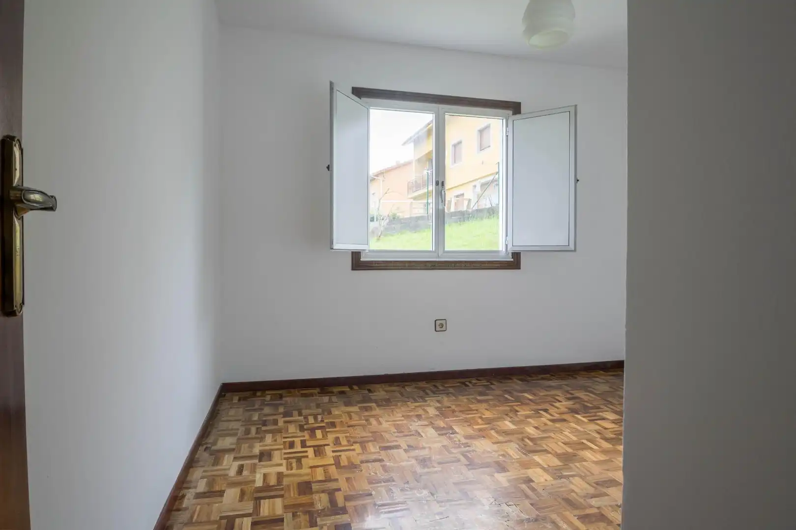 Habitación de Casa o chalet en venta en Carral con Jardín privado y Parquet