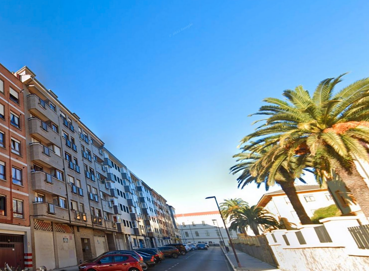 Piso en venta en Calle Tirso de Molina, El Coto