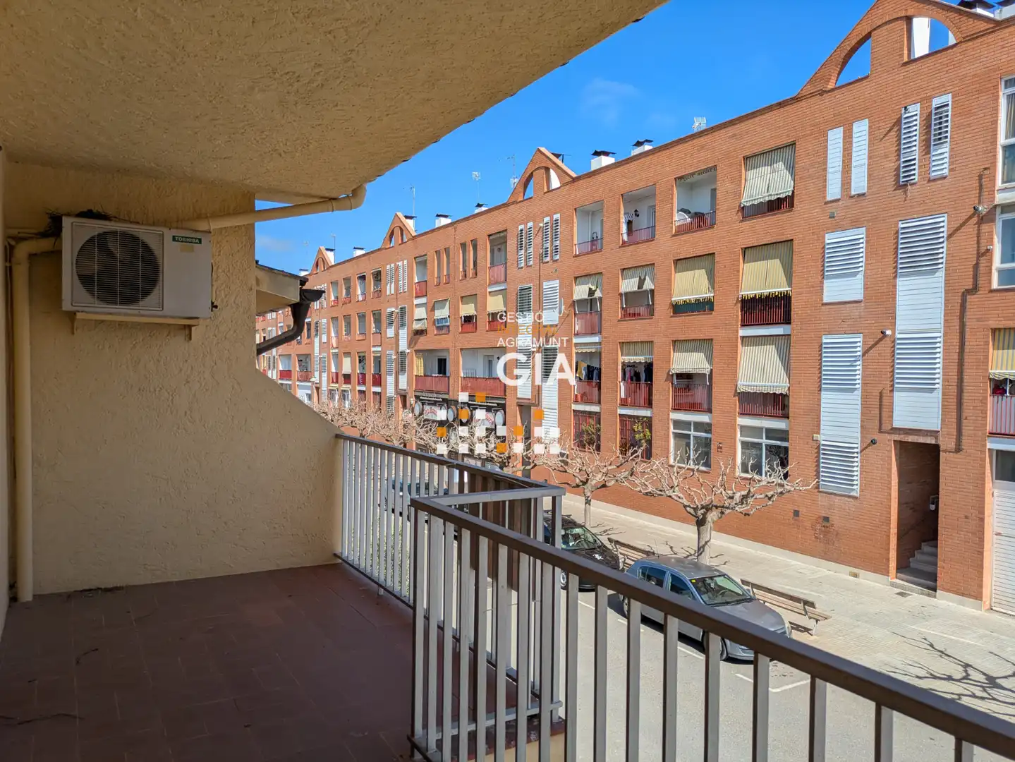 Vista exterior de Casa adosada en venda en Agramunt amb Aire condicionat, Calefacció i Jardí privat