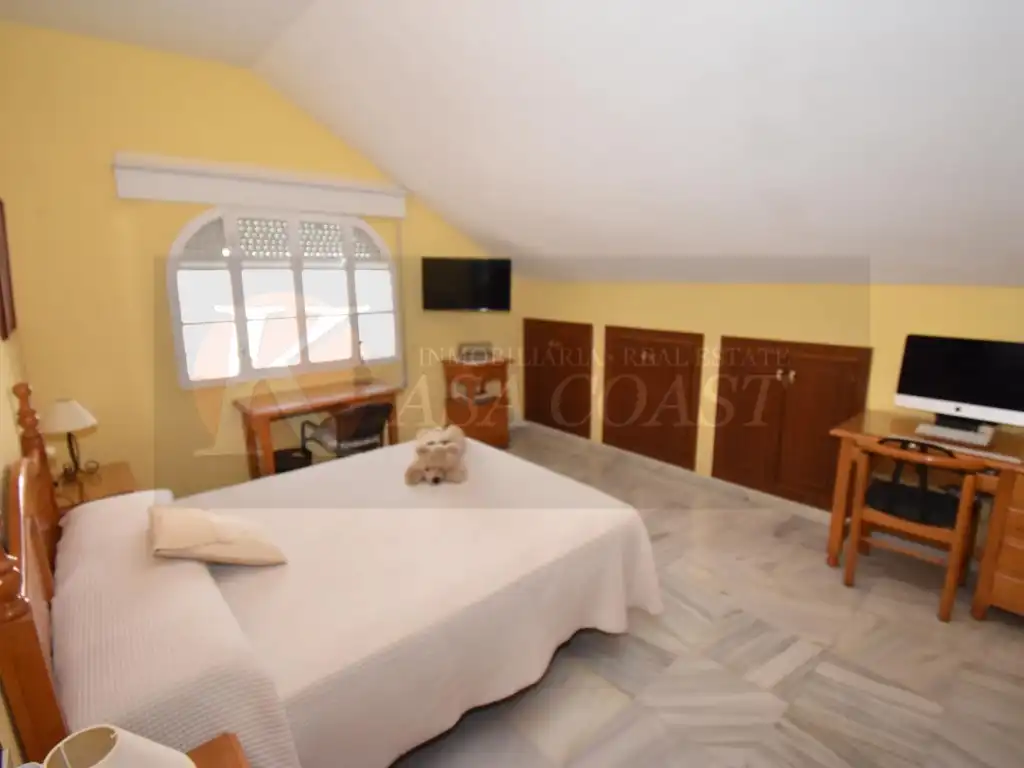 Habitación de Ático en venta en Fuengirola con Aire acondicionado, Jardín privado y Terraza