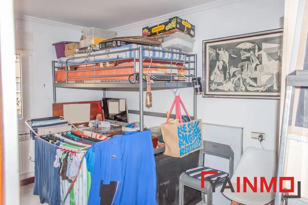 Habitación de Piso en venta en Vitoria - Gasteiz con Calefacción, Parquet y Trastero