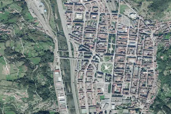 Garaje en venta en Mieres (Asturias)