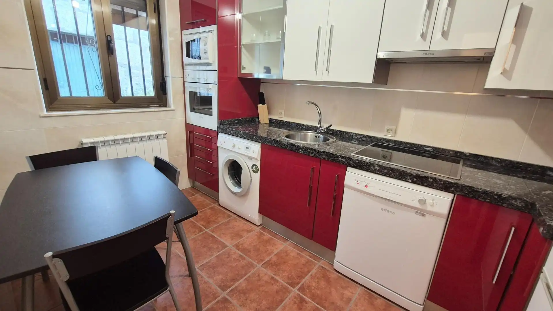 Kitchen of Houses for sale in San Esteban de la Sierra