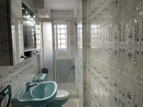 Bathroom of Flat for sale in Madrid  with Air Conditioner, Heating and Terrace