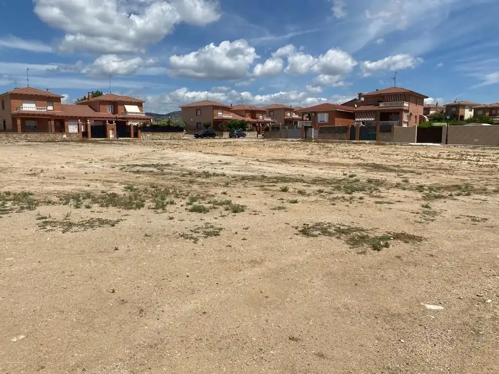 Terrenys i solars en venda a Villa del Prado, imagen 2