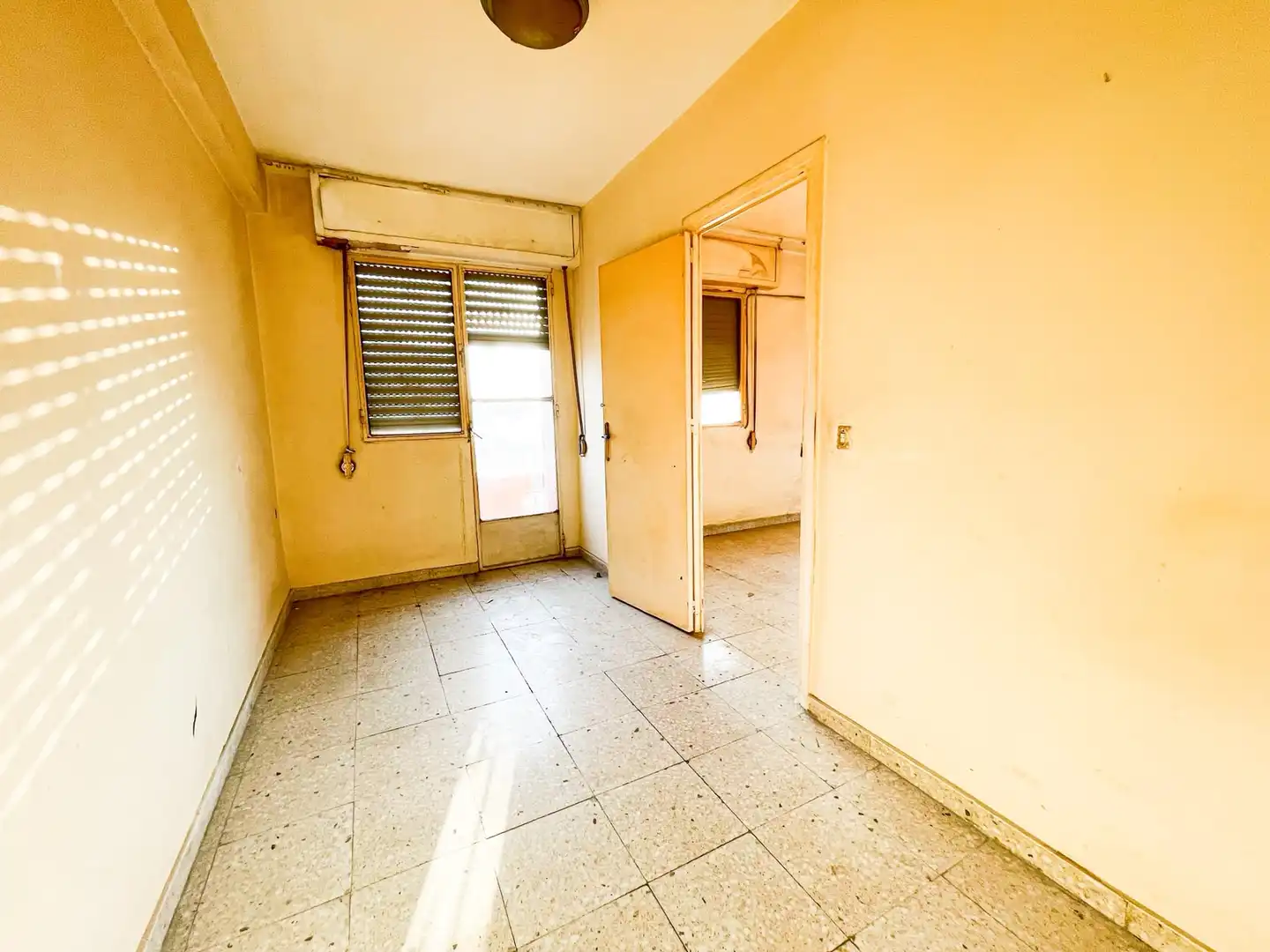 Habitación de Piso en venta en Cieza con Balcón y Alarma