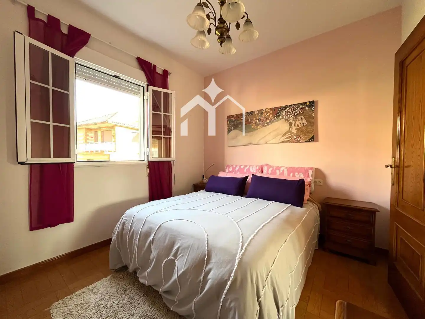 Schlafzimmer von Haus oder Chalet zum Verkauf in Bueu mit Heizung und Ofen