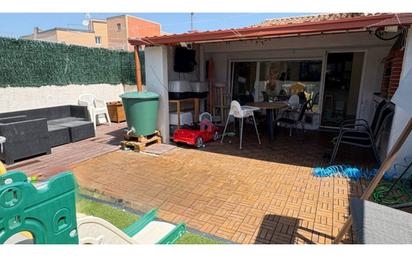 Garden of Attic for sale in Terrassa  with Air Conditioner, Heating and Terrace