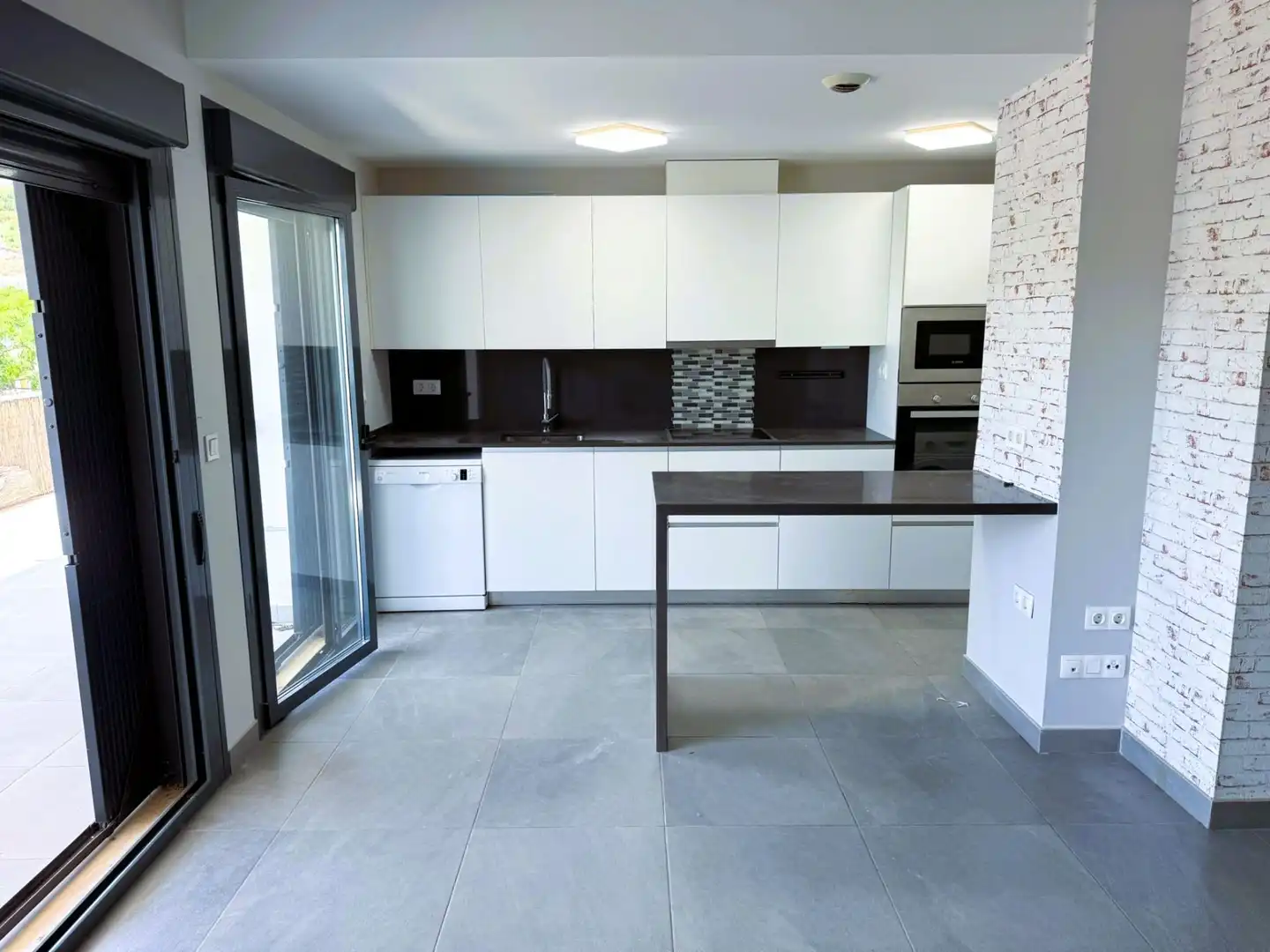 Küche von Wohnung zum Verkauf in Almuñécar mit Klimaanlage, Heizung und Terrasse