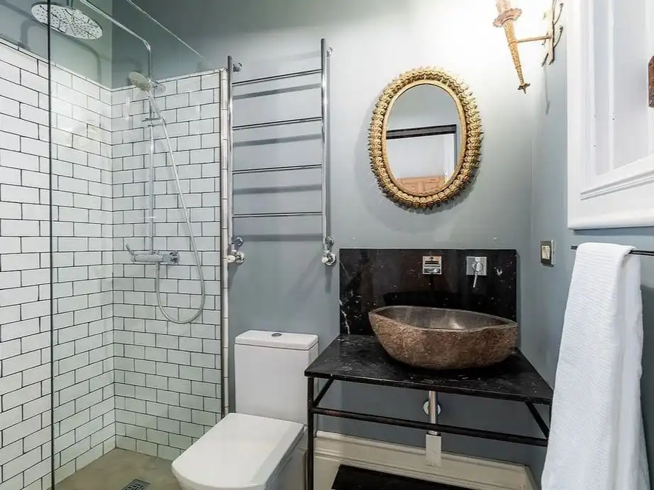Bathroom of Apartments for rent in Badalona  with Parquet flooring, Storage room and Furnished