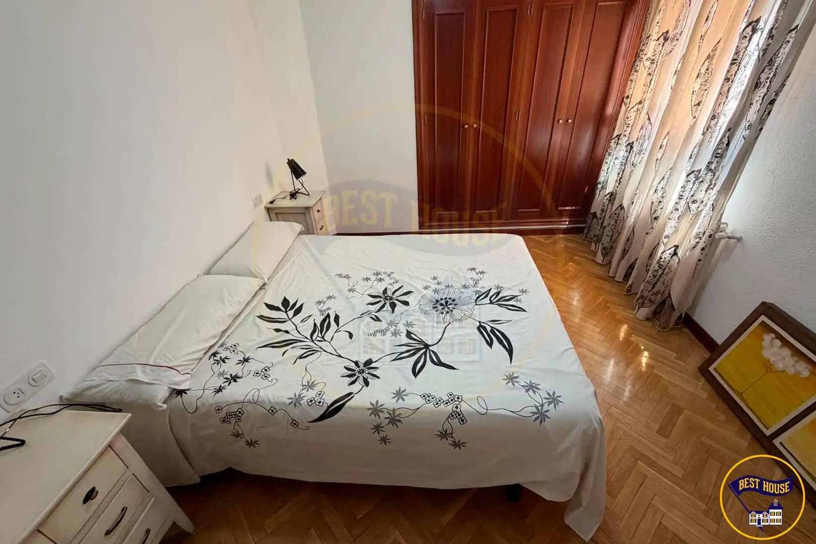 Bedroom of Flat for rent in Cuenca  with Heating, Furnished and Balcony