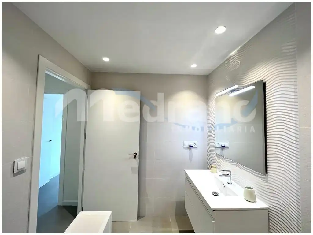 Bathroom of Apartments for sale in L'Alfàs del Pi  with Air Conditioner, Terrace and Swimming Pool