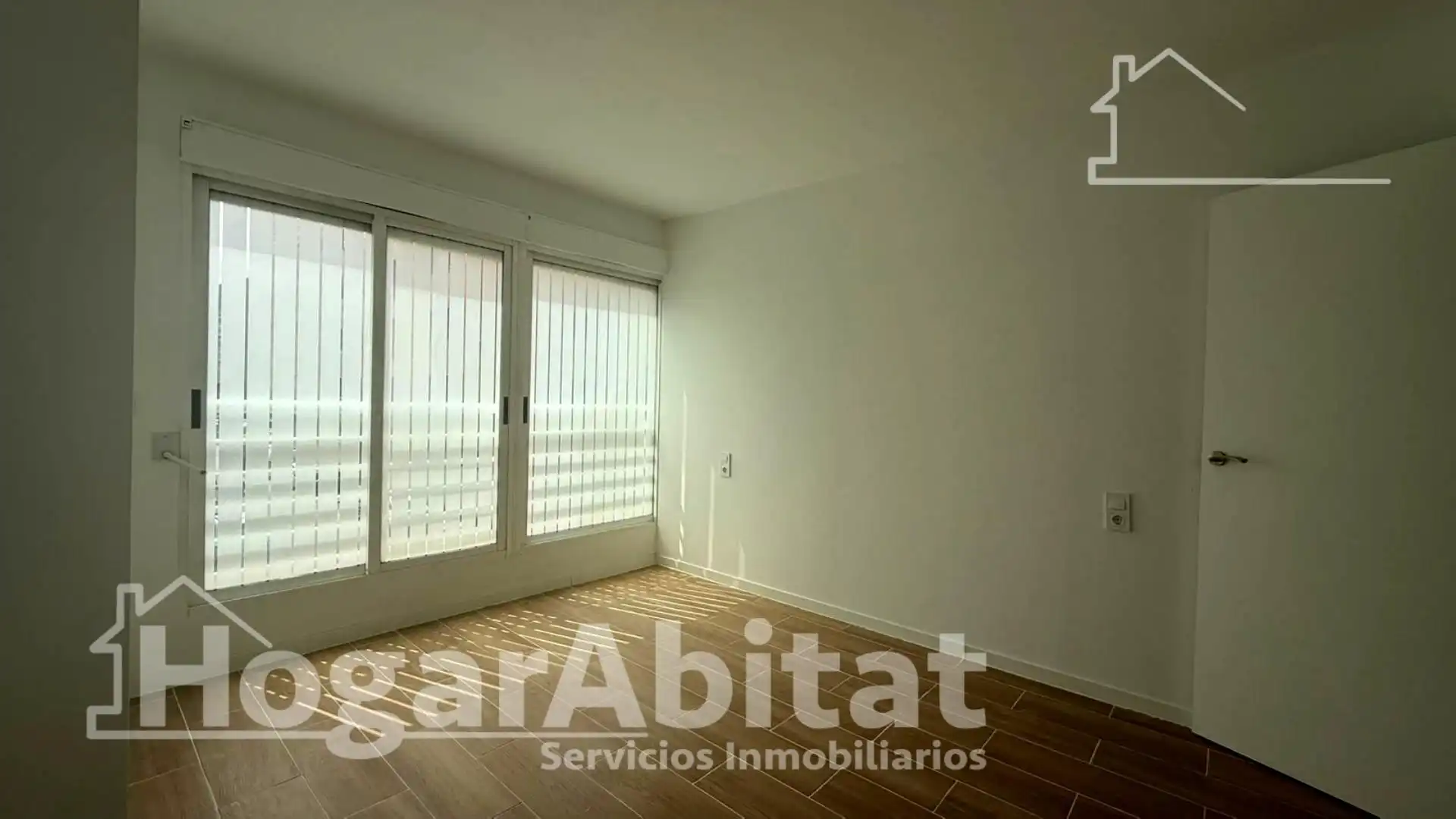 Bedroom of Flat for sale in Tavernes de la Valldigna  with Storage room