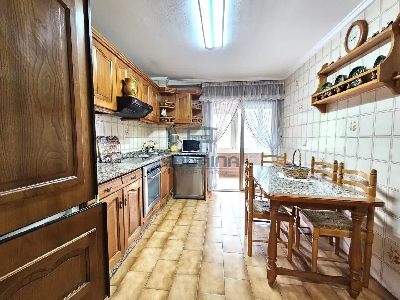 Cocina de Piso en venta en Ourense Capital  con Calefacción, Trastero y Amueblado