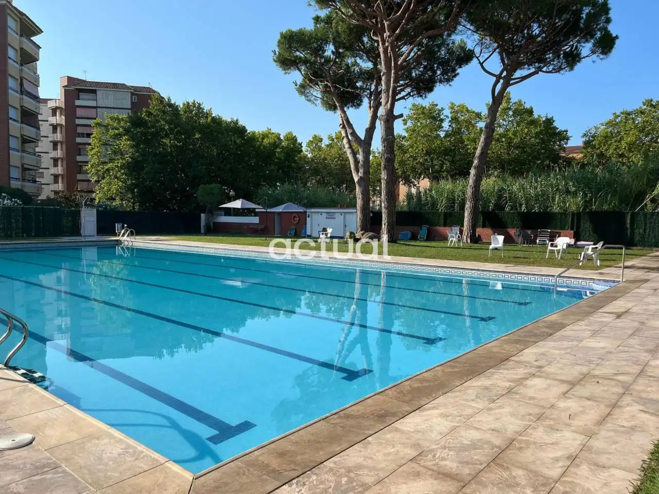 Schwimmbecken von Wohnungen zum Verkauf in Castell d'Aro, Platja d'Aro i s'Agaró mit Balkon und Alarm
