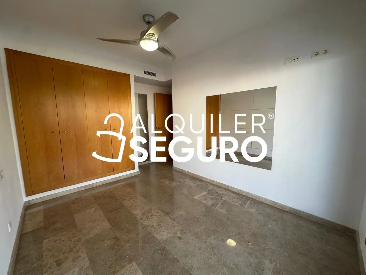 Habitación de Ático de alquiler en Paiporta con Aire acondicionado, Calefacción y Terraza