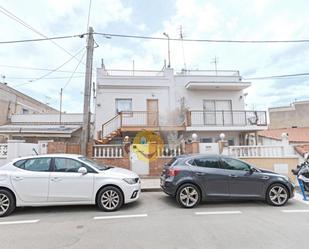 Vista exterior de Dúplex en venda en Castelldefels amb Aire condicionat i Terrassa