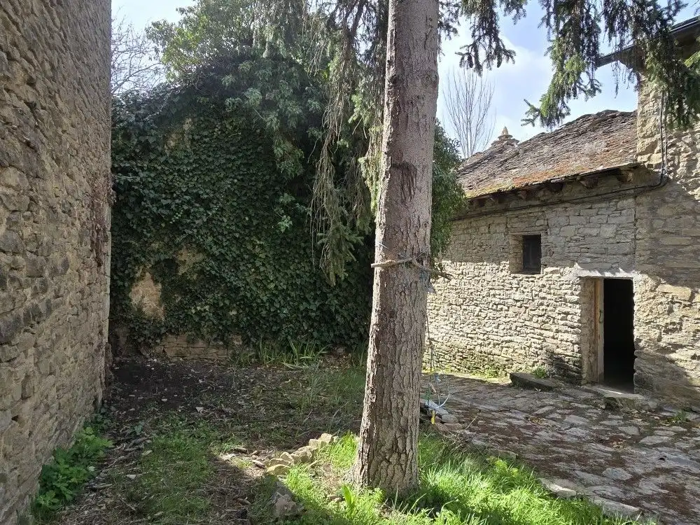 Country homes for sale in Jaca