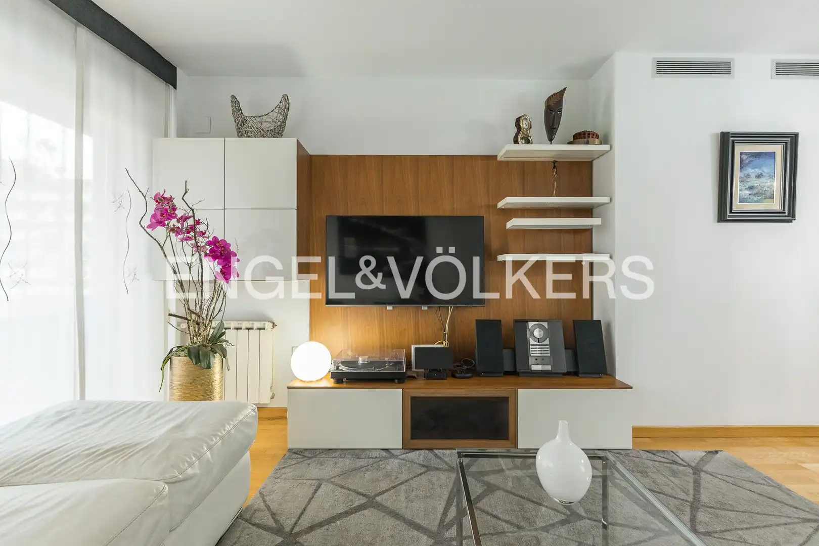 Living room of Flat for sale in Sabadell  with Air Conditioner, Heating and Parquet flooring