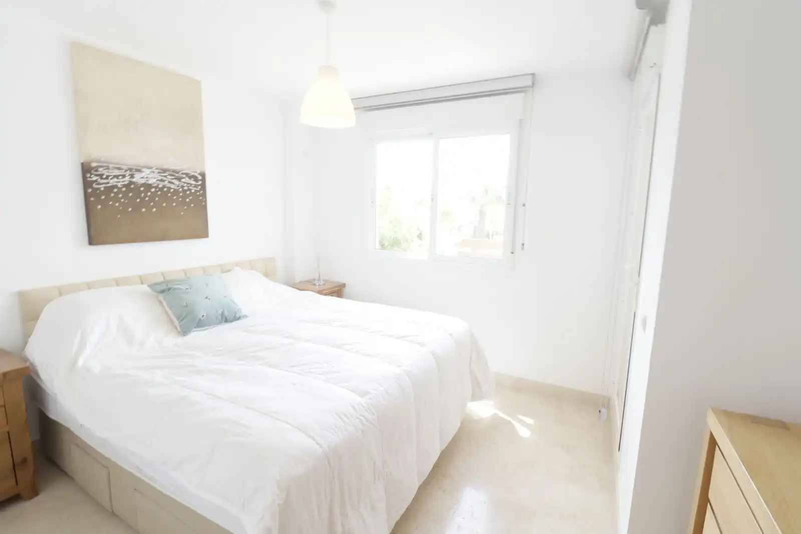 Dormitori de Apartament en venda en Estepona amb Aire condicionat, Terrassa i Traster