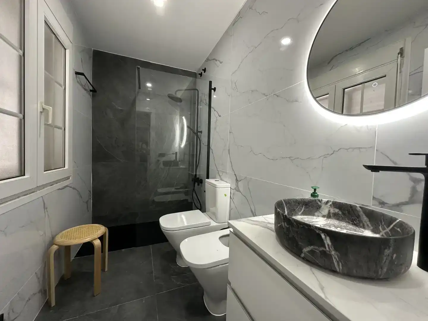 Bathroom of Houses for rent in Teià  with Air Conditioner, Private garden and Parquet flooring