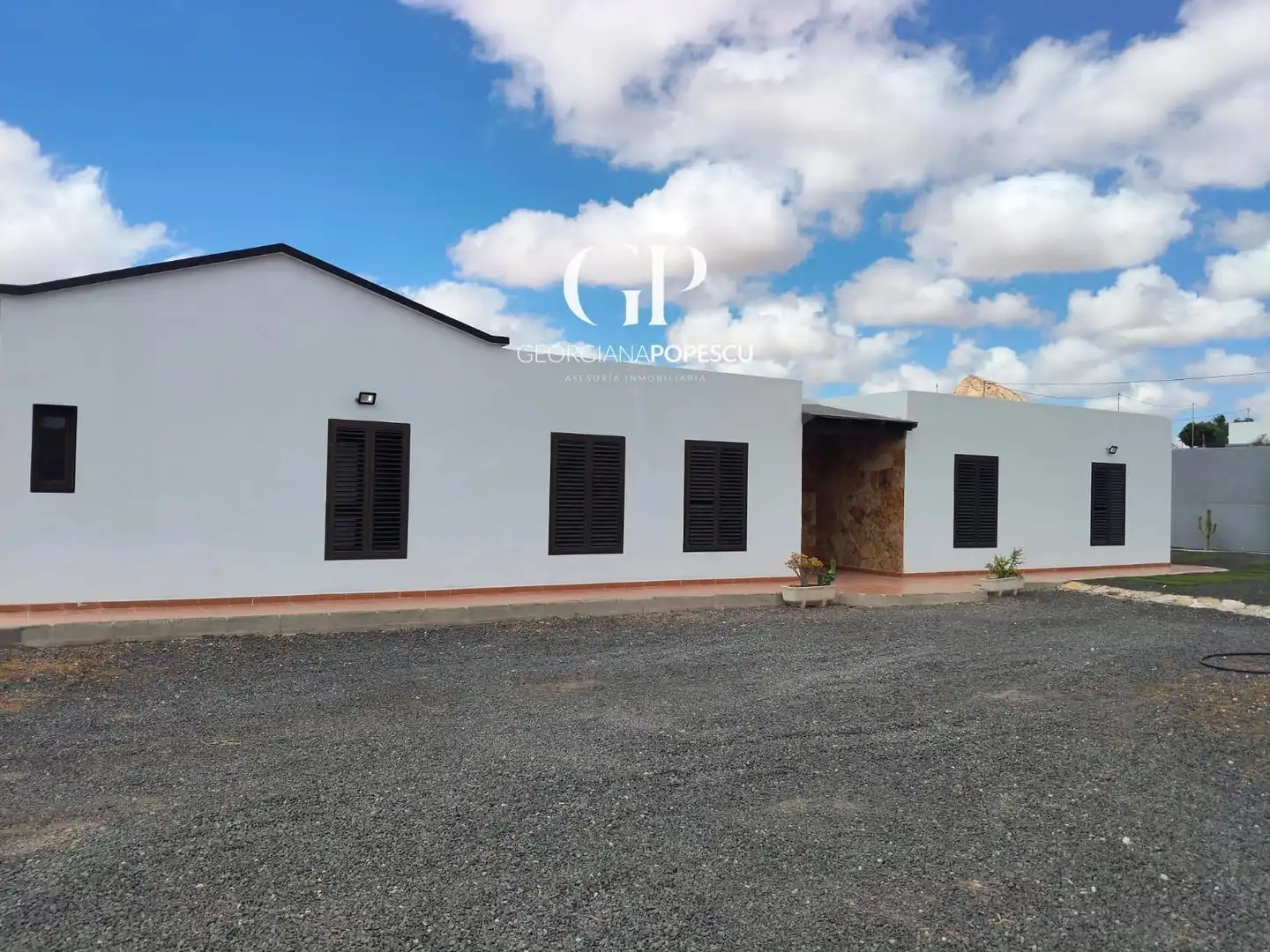 Vista exterior de Casa o xalet de lloguer en La Oliva amb Alarma