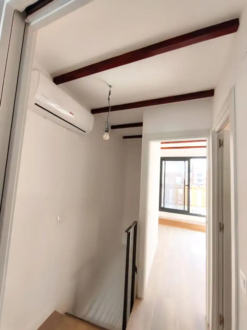Balcony of Houses for sale in Sabadell  with Air Conditioner, Parquet flooring and Terrace