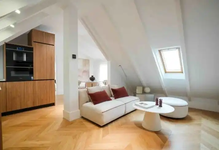 Penthouse mit Aufzug zum Verkauf in Barrio de Salamanca