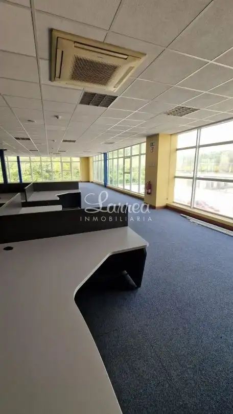 Fabrikhallen zur Miete in Amorebieta-Etxano