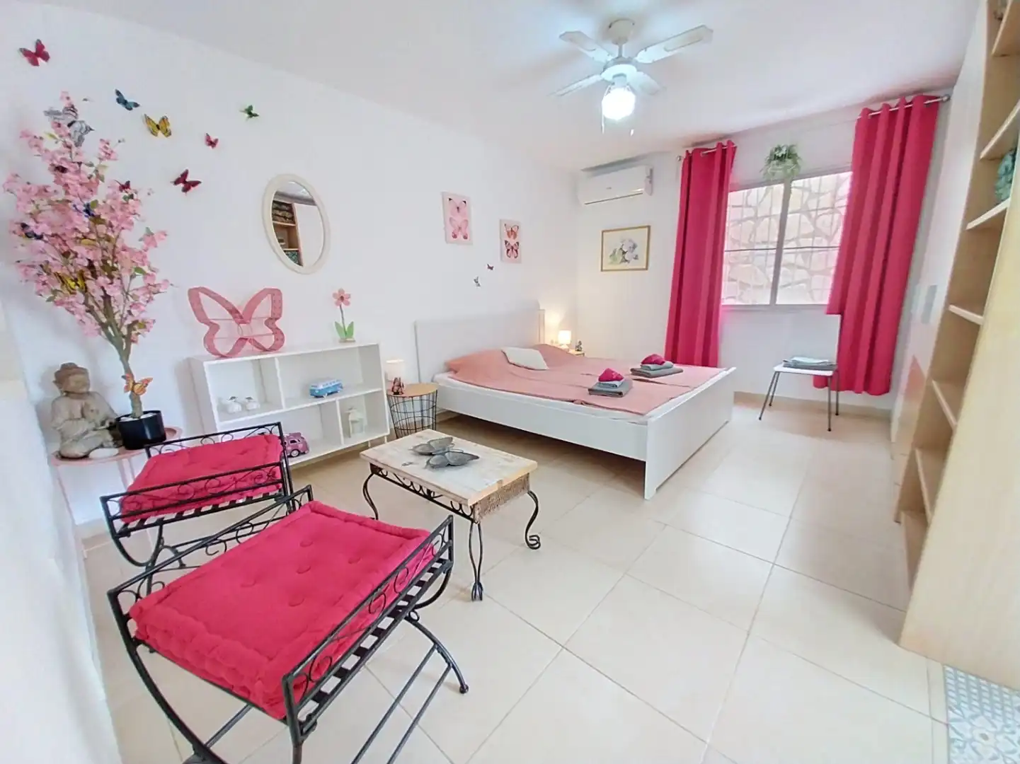 Dormitori de Casa o xalet en venda en La Nucia amb Aire condicionat, Jardí privat i Terrassa