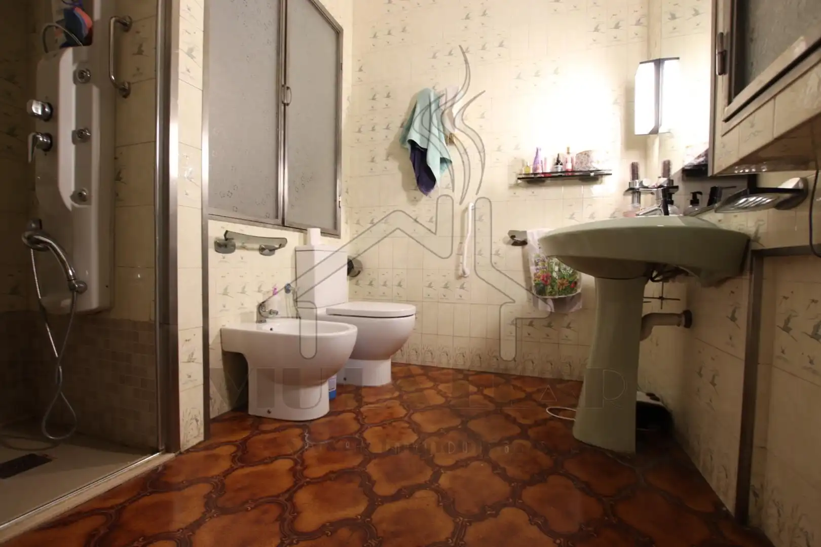 Badezimmer von Einfamilien-Reihenhaus zum Verkauf in Mataró