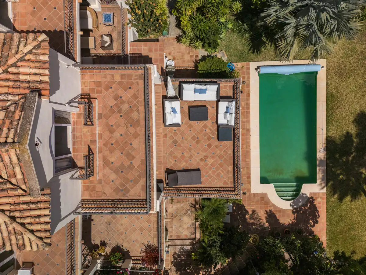 Jardí de Casa o xalet en venda en Málaga amb Aire condicionat, Terrassa i Moblat